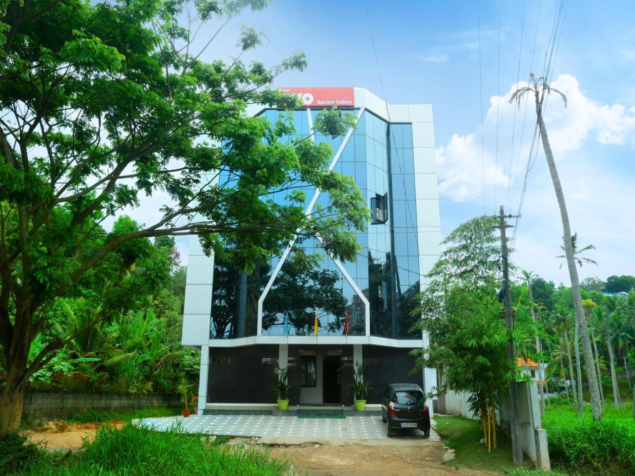 Oyo 9557 Near Kims Hospital Hotel Thiruvananthapuram Buitenkant foto