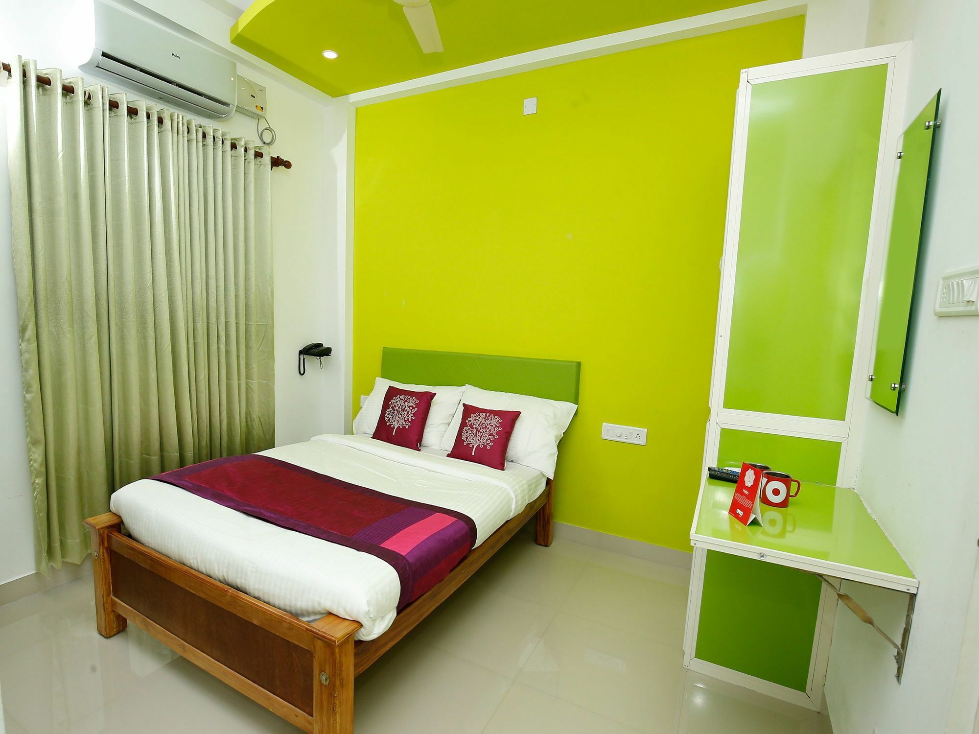 Oyo 9557 Near Kims Hospital Hotel Thiruvananthapuram Buitenkant foto